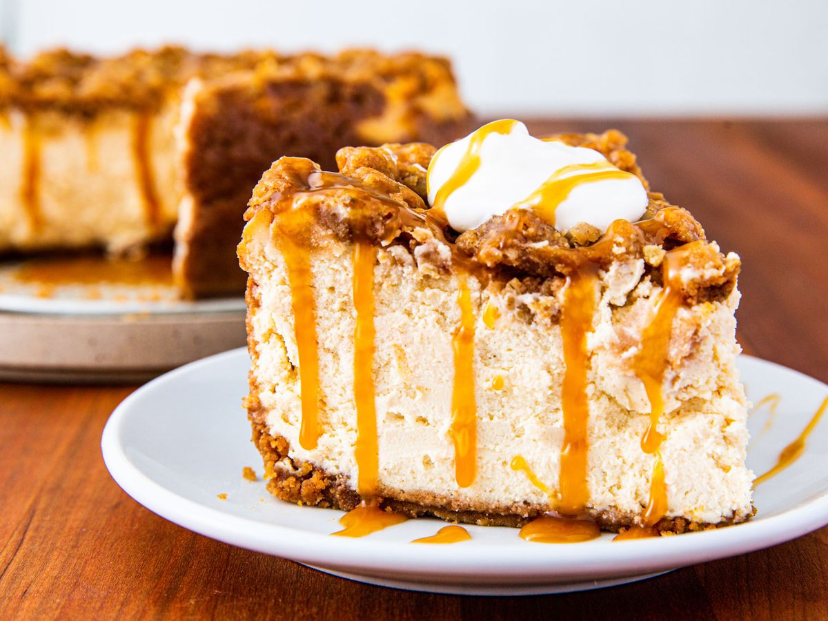 apple-crisp-cheesecake